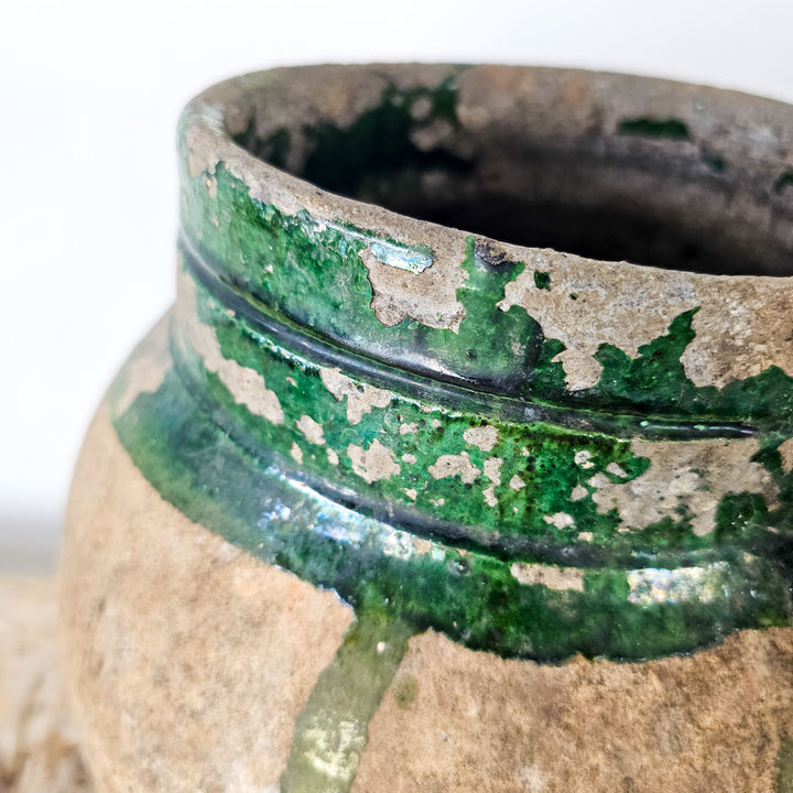 Green glazed Turkish pot, perfect for displaying dried flowers.