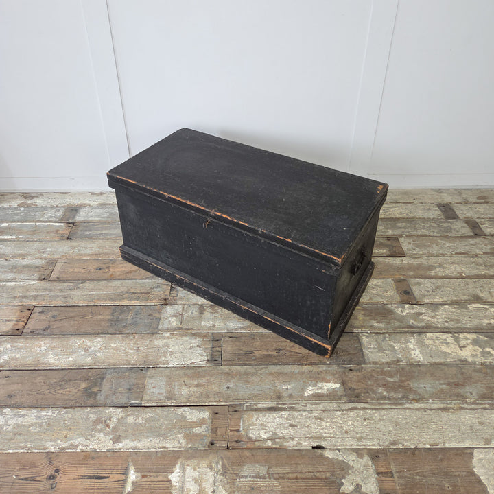 A 19th Century pine storage chest with decorative paper interior, ideal for bedrooms, hallways or living rooms.
