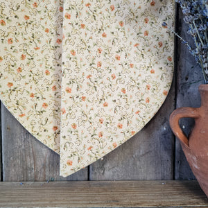 Decorative bow in vintage-style rose print