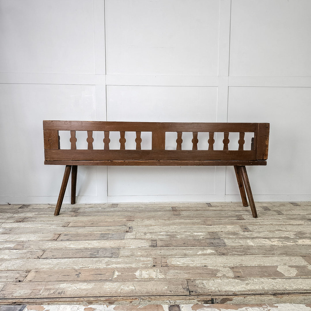Painted pine bench with reversible slatted back
