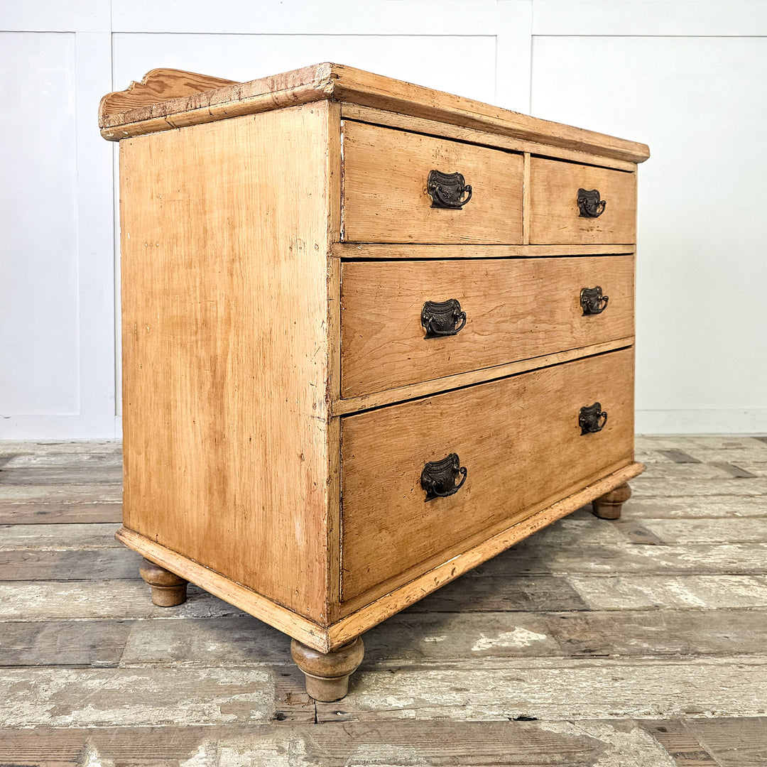 farmhouse pine chest of drawers
