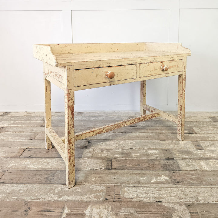 French farmhouse style console table
19th century table with lower stretcher
