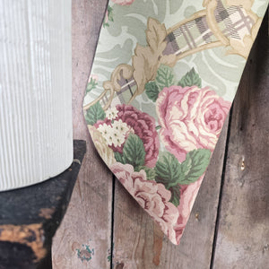 Structured bow made from vintage cloth