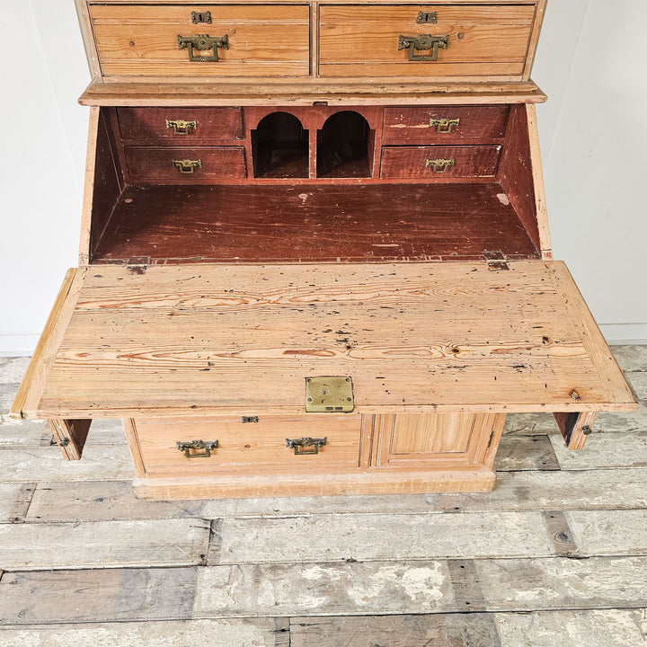 Early 20th-century pine bureau with classic design.