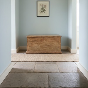 An antique Victorian pine storage box with a hinged lid and original painted scumble finish. This farmhouse style wooden box can be used for storage in a boot room or hallway, or as a blanket chest in a bedroom.
