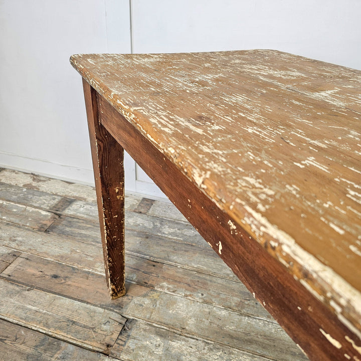 rustic farmhouse kitchen table
