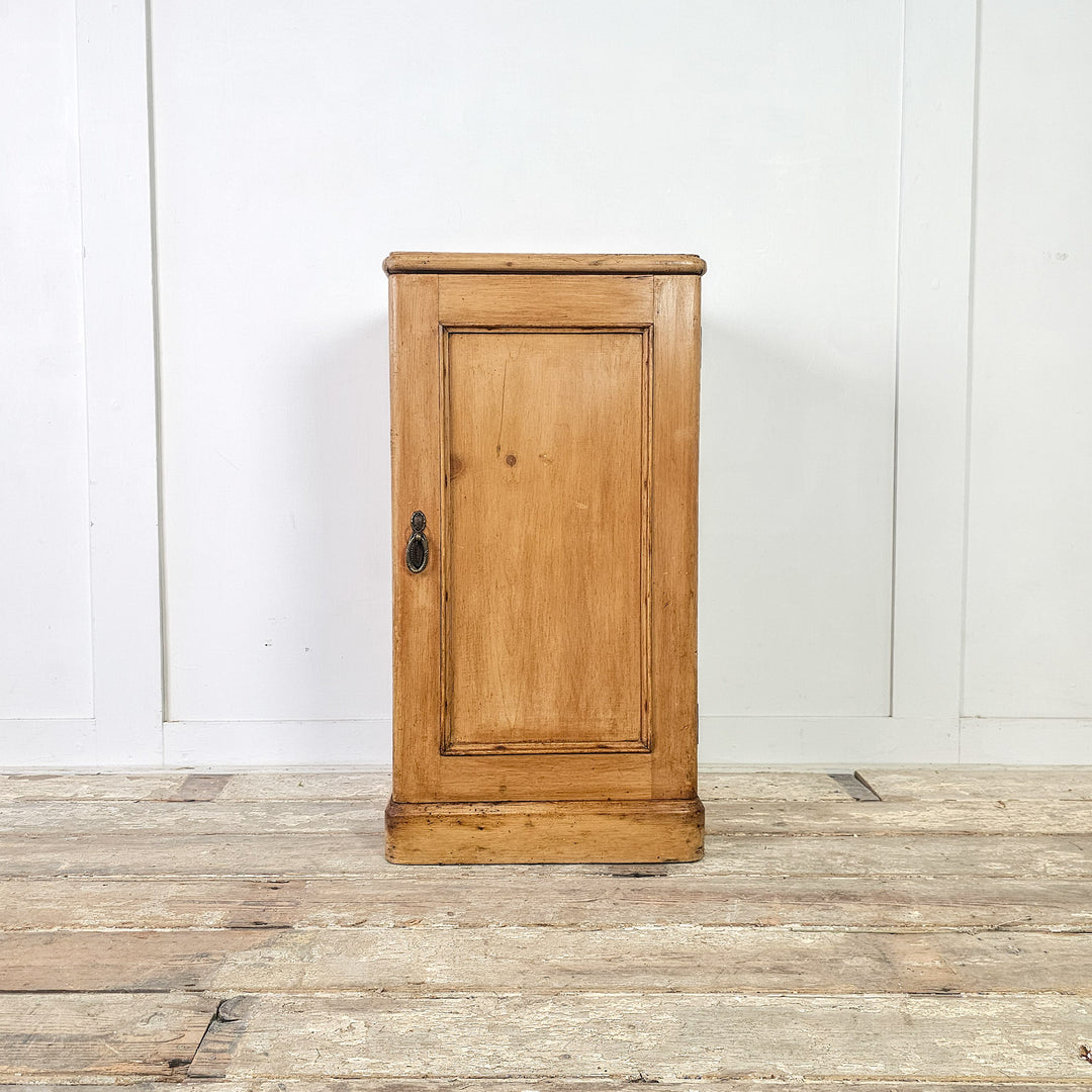 Compact Victorian cupboard in antique pine